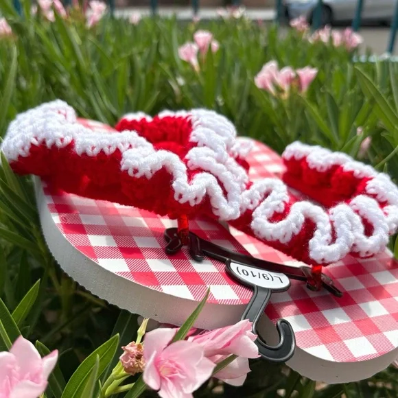 Red and White Crochet Flip Flops Ruffled Straps - Picture 8 of 10